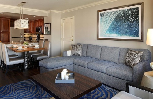 Las Vegas Resort | Vacation, Work, or Conference on the Boulevard