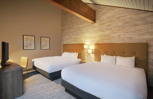 Vail Hotel | Vail Resort with Ski Access: Free Shuttle, Ski Storage, Near Vail Ski Resort