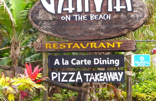 Tapere of Vaimaanga House | Vaka Rua - right over the golden sand facing the lagoon with air con Free WIFI
