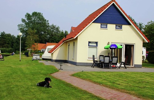 Suameer House | Vakantiepark Bergumermeer 10