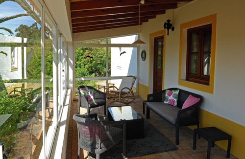 Abris House | Vale do Guizo Casa Poente, comfortable home in the countryside, close to the sea