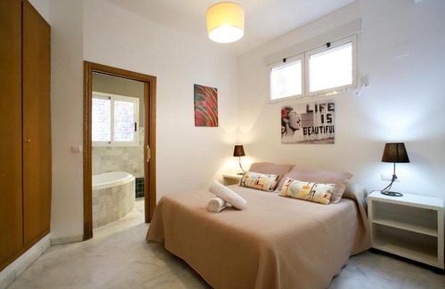 El Mercat Apartment | Valencia Centro. Wifi/AACC Jacuzzi