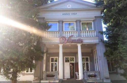 Jurmala Bed & Breakfast | Valensija - Suite for two in nice hotel