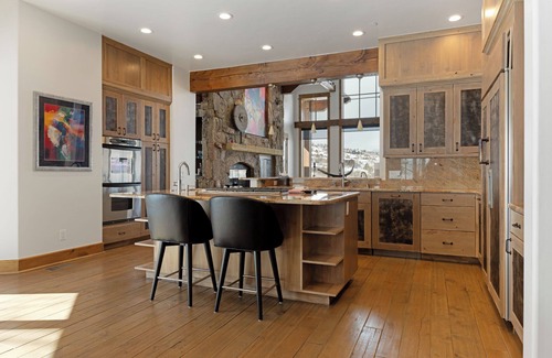 Edwards House | Valet Parking at Ritz Carlton - Private Hot Tub, Game/Media Room - Golf Course Access