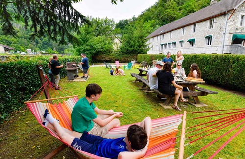 Lods Cottage | Vallée de la Loue! Bord de Rivière! SPA Sauna Logement Entier Pêche Privée