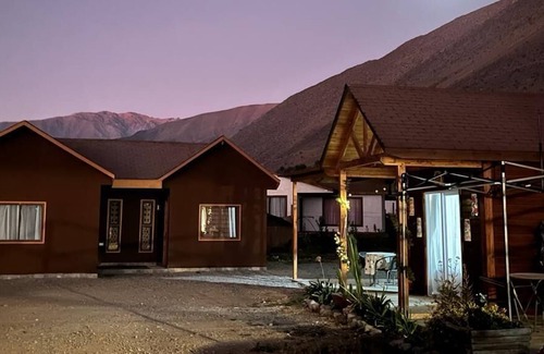 Vicuna Cabin | Valle de Elqui Cabin, 2 bedrooms with private Tinaja
