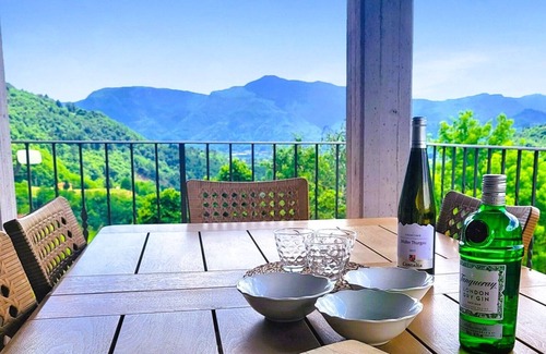 Fosciandora Villa | Vallecchia Sotto, 5 bed villa, private pool, great views, WIFI