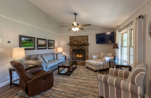 Canton House | Valley View - Swing into paradise with golf and majestic mountain views!