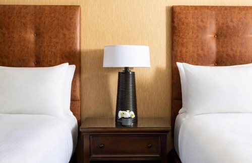 Crested Butte Hotel | Valley View Double Queen: Mountain Serenity & Pool Access in Crested Butte