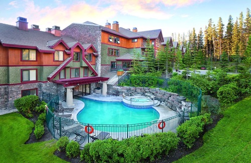 Canmore Resort | Valleys, meadows, rivers, and gorgeous lakes!