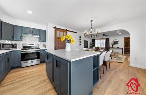 North Valley House | ValleyVibe: Modern Comfort in North Valley - an Irvie Home