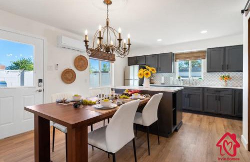 North Valley House | ValleyVibe: Modern Comfort in North Valley - an Irvie Home