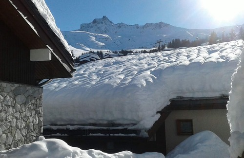 Les Avanchers-Valmorel Apartment | Valmorel apartment (4 people 30 m2) back to the skis .Terrace with porch.