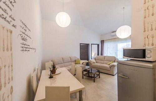 Tar-Vabriga Apartment | Valtrazza with Common Pool/ Noa III