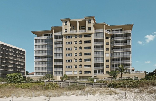 Vanderbilt Beach Condo | Vanderbilt Beachfront!