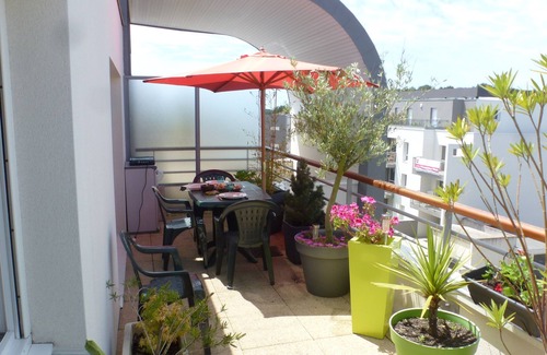 Vannes Apartment | Vannes charming 30m2 apartment with large terrace and garage