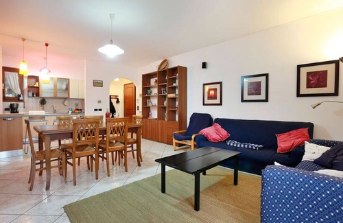 Isolotto Apartment | Vanni Terrace 2 BD - comfortable and cozy apartment