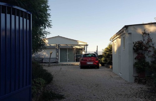 Le Muy House | Var, le Muy, house 2 bedrooms, two bathrooms, private pool, sleeps 4