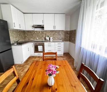 Friedrichshofen House | Vardi Haus