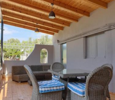 Vari House | Varkiza's Cottages