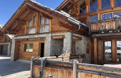 Vars Ski Chalet | Vars Les Claux Luxury chalet at the foot of the slopes hammam jacuzzi 12 beds