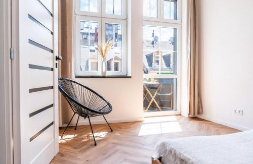Karlovy Vary Apartment | Vary Essence - Elegant Stay with Balcony
