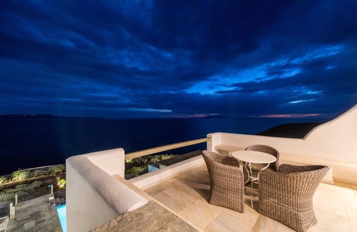 Exomvourgo Villa | VATHI BLUE LUXURY VILLA WITH PRIVATE SWIMMING POOL AND EXCEPTIONAL SEA VIEW
