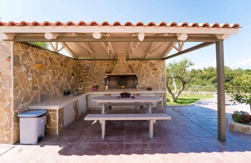Paliki House | Vayianna's garden house
