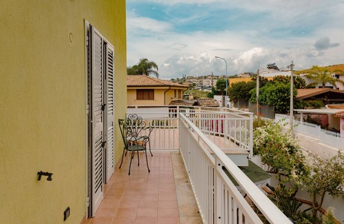 San Leone Apartment | Vbeb Macrame Rooms Agrigento 'Double Room with External Bathroom' with Balcony, Wi-Fi and Air Conditioning