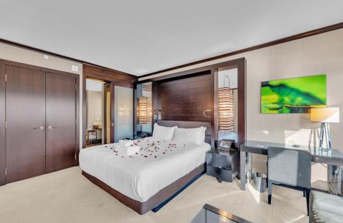 Las Vegas Strip Apartment | VDARA HOTEL Premium Studio Suite * FREE VALET PARKING