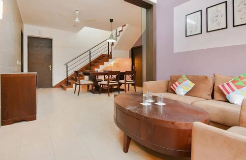 Kolkata Villa | vedic village Cozy 3-bedroom duplex villa with WiFi and AC in quaint Rajarhat