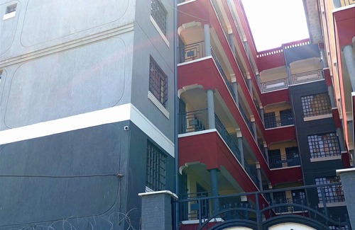 Nakuru Apartment | Vee's cozy and spacious Nakuru 1Br Airbnb Apartment near Sarova Woodlands