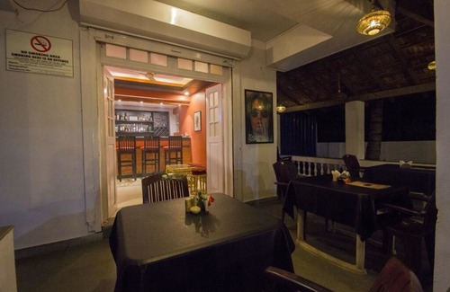 Fatrade House | Veeniola Holiday Home Twin Room with View 1 in Carmona