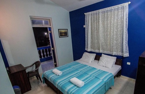 Fatrade House | Veeniola Holiday Home Twin Room with View 1 in Carmona