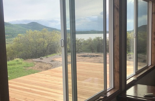 Collbran House | Vega lake Retreat - a unique mountain escape with all four seasons!