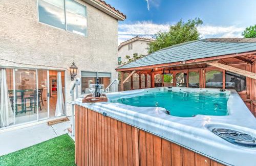Spring Valley House | Vegas Vibes 4BR with Poolspa, Perfect for groups