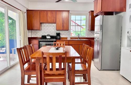 Caye Caulker House | VeLento Beach Level #9