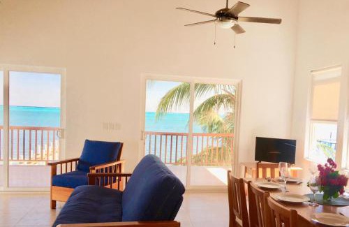Caye Caulker House | VeLento Oceanfront Penthouse #3
