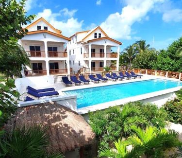 Caye Caulker House | VeLento Partial Ocean View #8