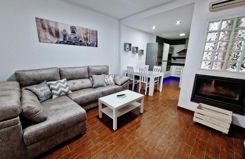 Velez de Benaudalla House | VELEZ NAZARI CARLOTA Y ALEXIS
