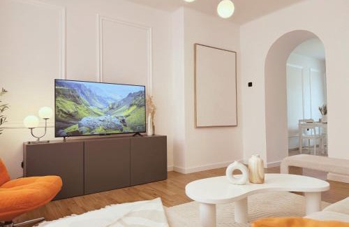 Pardubice Apartment | Velký luxusní apartmán se dvěma ložnicemi v centru Pardubic - WiFi, Netflix