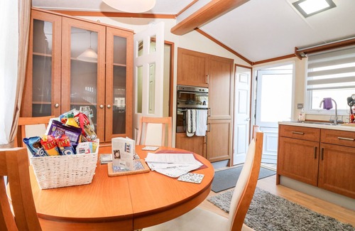 Jedburgh Cottage | VENDEE 101 MAIN, pet friendly, with a garden in Ancrum