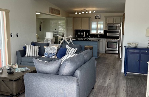 Venetian Shores House | Venetian Shores Home -DOCK remodeled 3/3 POOL/Hot Tub! Deep water Dockage