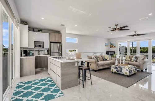 Venetian Shores House | Venetian Shores Islamorada New Home w/dock & pool