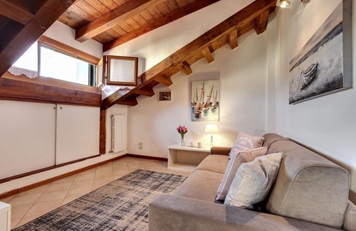 Cannaregio Apartment | Venetian Style 5