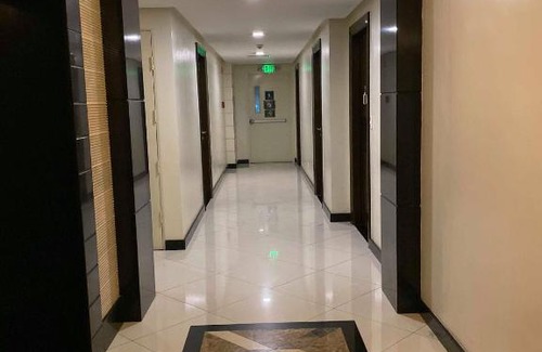 Pinagsama Apartment | Venice Luxury Studio w/Balcony @McKinley Hill