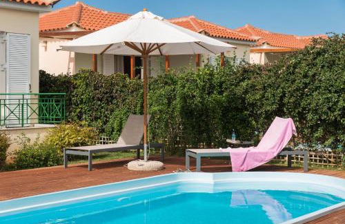 Pylos-Nestoras Apartment | Venus Villa with Private Pool, 2min to the Beach
