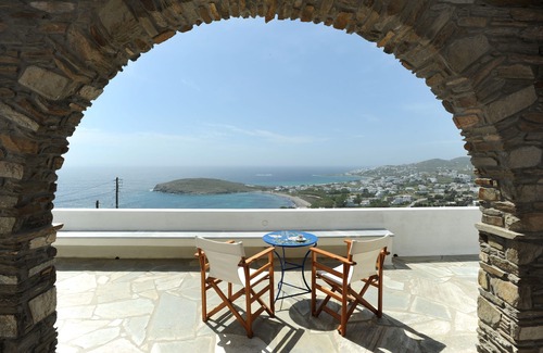 Agios Ioannis House | Veranda me thea (Terrace with view)
