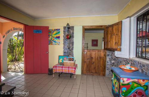 Calibishie House | Veranda View Guesthouse
