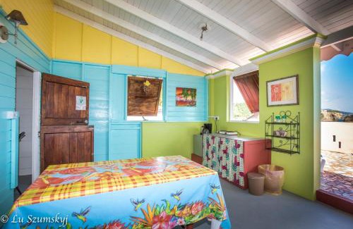 Calibishie House | Veranda View Guesthouse
